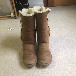 Bailey Button Uggs